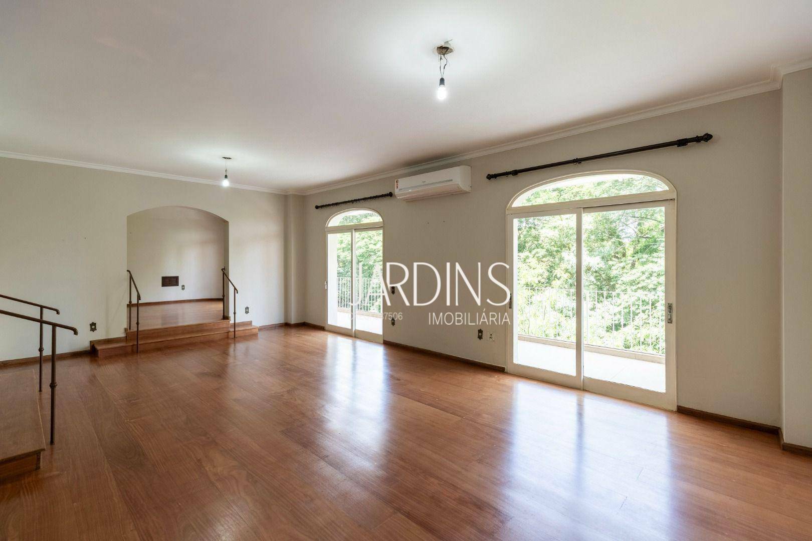 Apartamento com 4 suítes no Edifício Ouro Preto, Centro