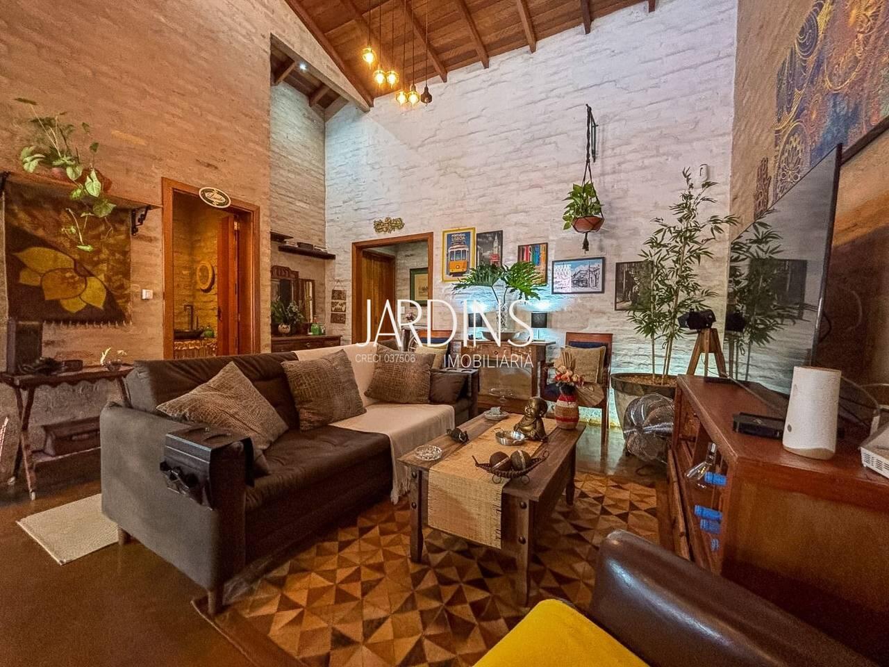 Casa com 2 suítes no Vila Ana Maria